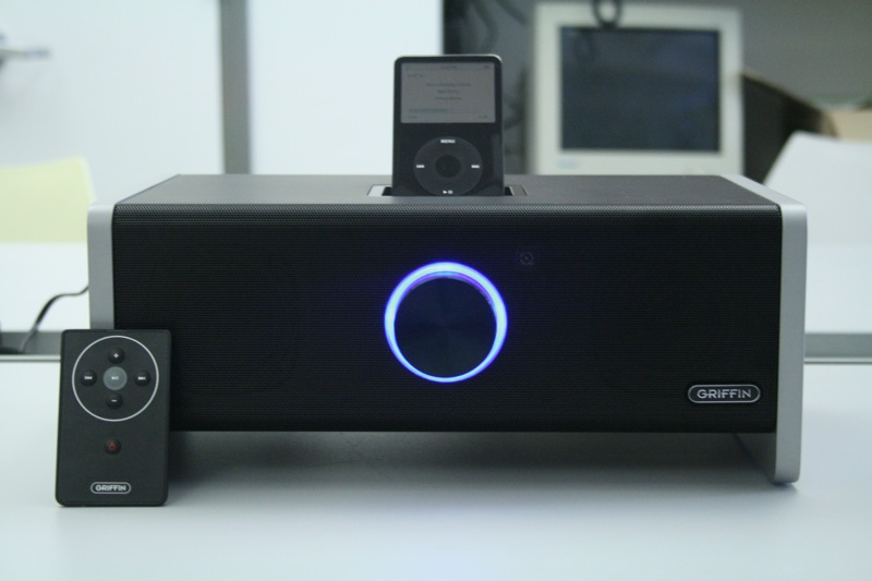 Illustration for article titled Sneak Peek at Griffin's Wireless Evolve iPod Speakers